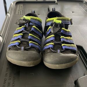 Keen Sandals size 9